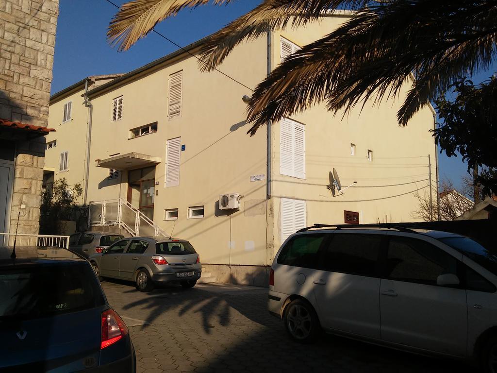 Apartment Doris Примоштен Экстерьер фото